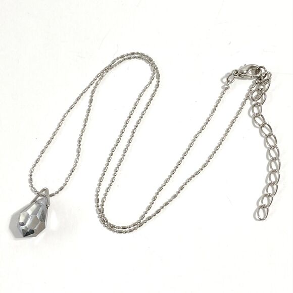 Gray Faceted Crystal Teardrop Pendant Necklace Silver Tone Dainty Chain 19” - Picture 2 of 9